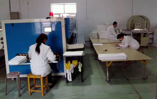 泰州开云体育折叠机打包机现场